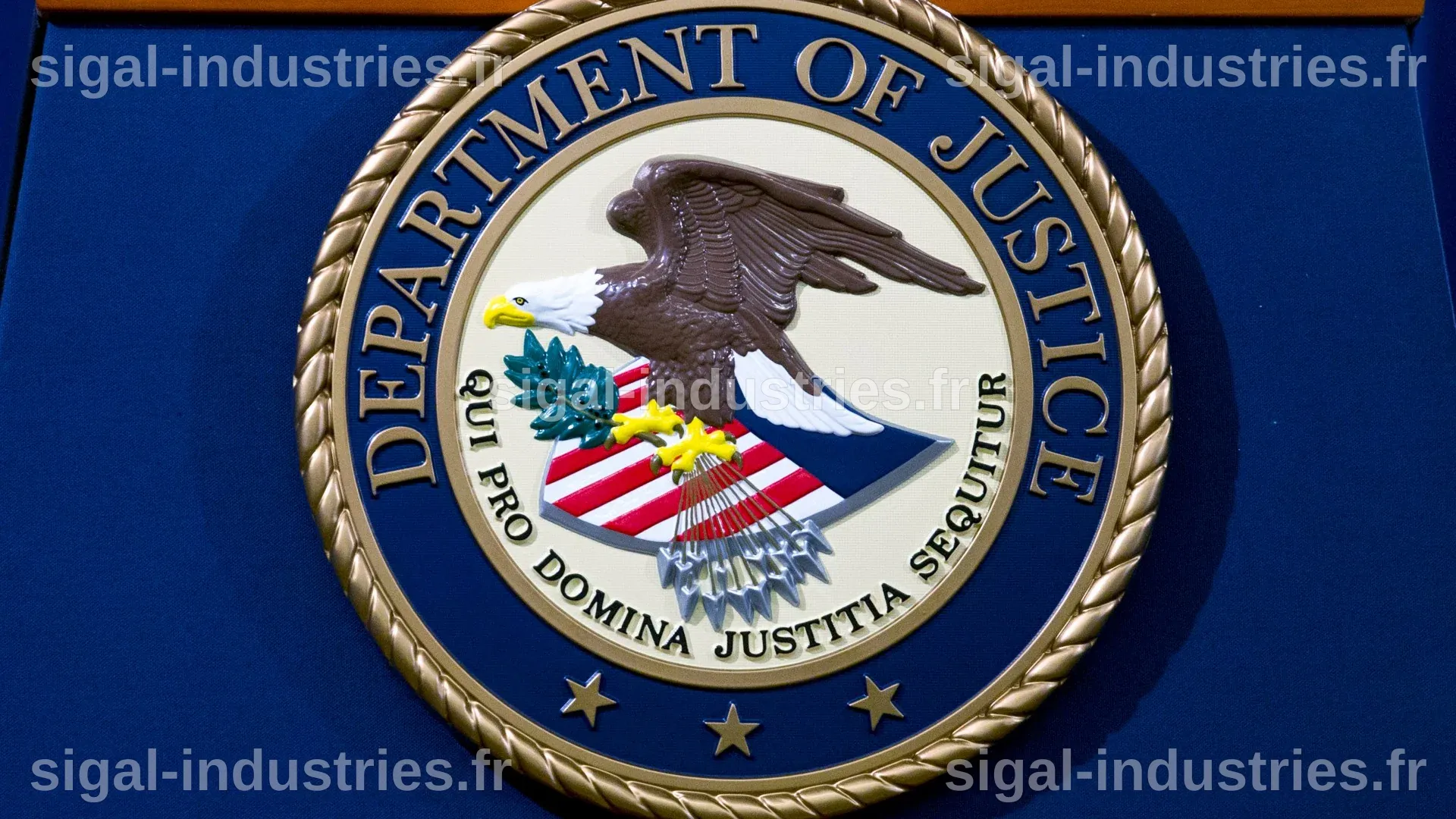 Un homme roumain condamné à 4 ans de prison pour des appels de détresse ciblant des responsables américains