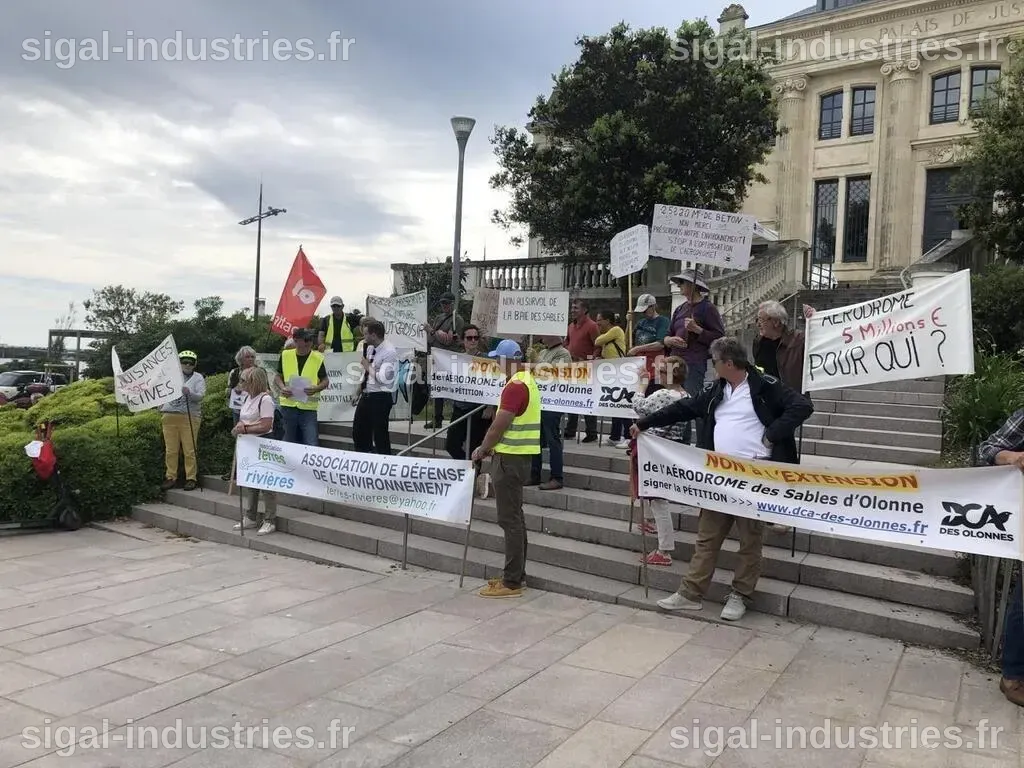 L'opposition s'oppose au réaménagement de la place André-Ferré à Tinténiac : « Sans stationnement, pas de commerce ! »